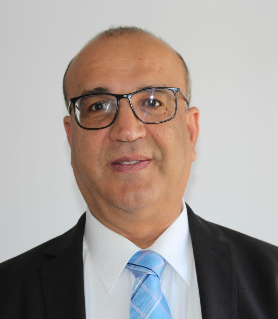 الأستاذ سليم سعود